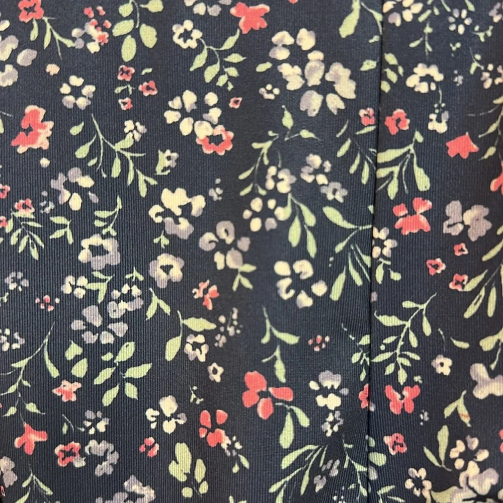 OshKosh b’Gosh Blue Ditsy Floral Rounded Neck Long-sleeve Crisscross Hem Top S4
